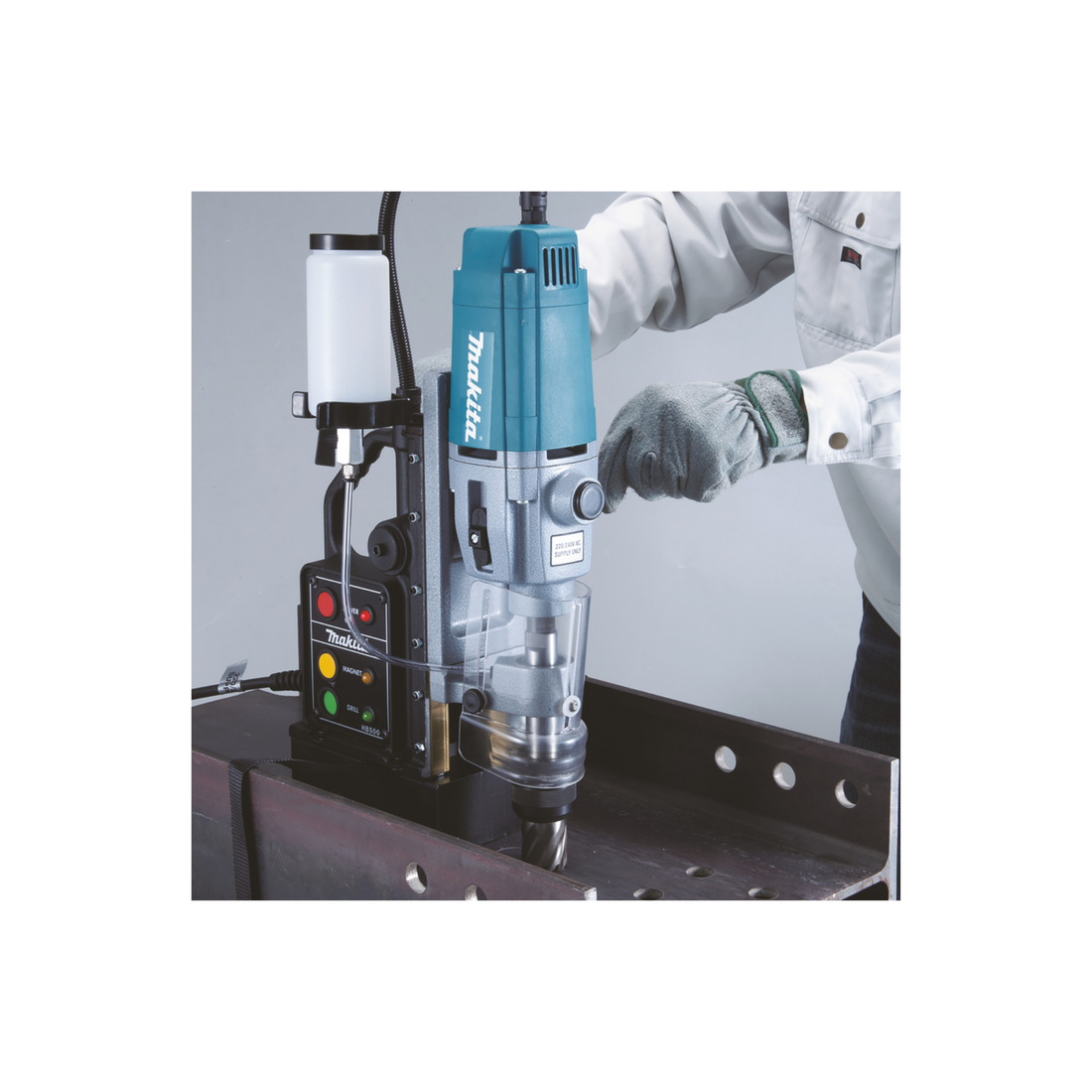 Trapano a colonna Makita con base magnetica HB500
