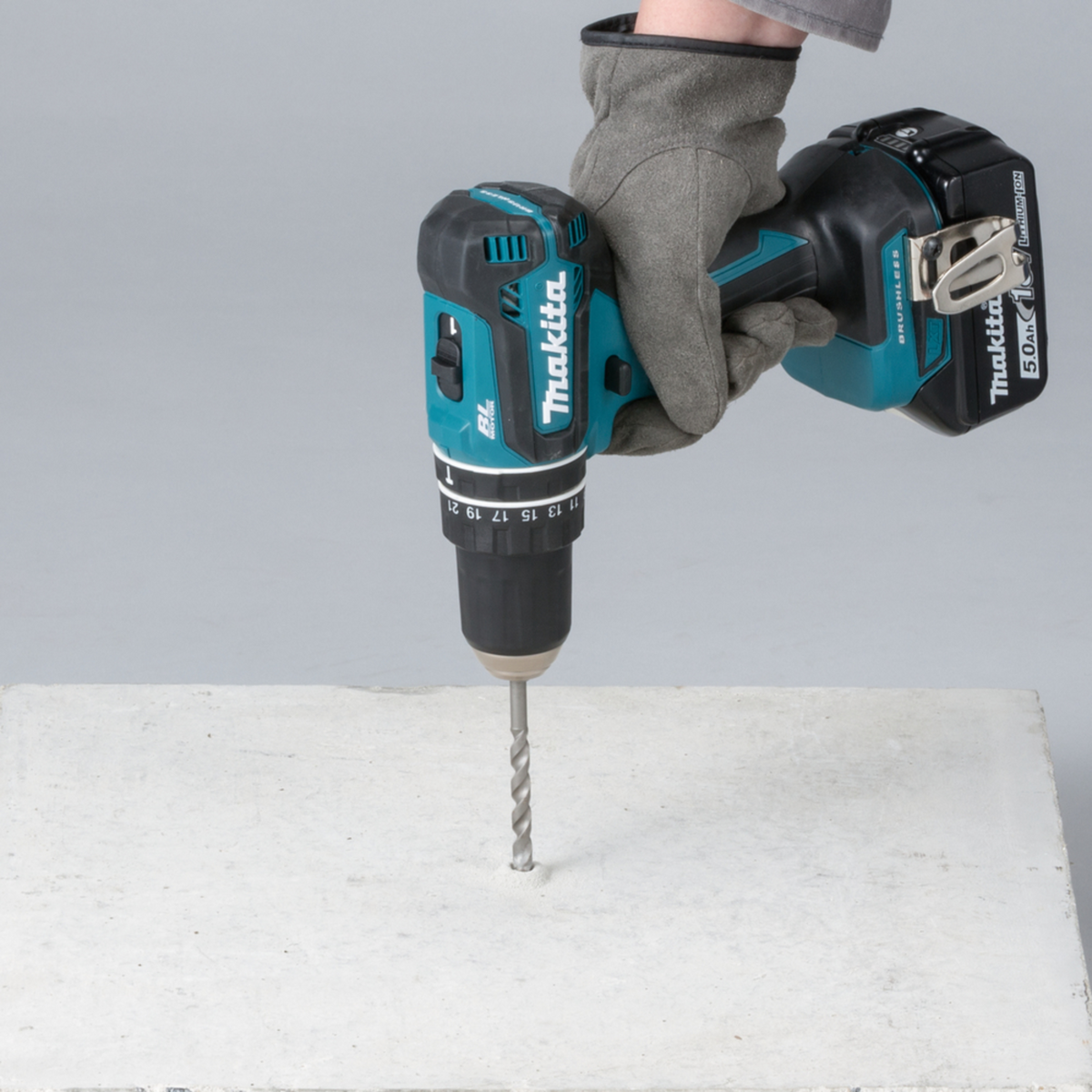 Trapano avvitatore Makita con percussione LXT ® DHP485RF3J