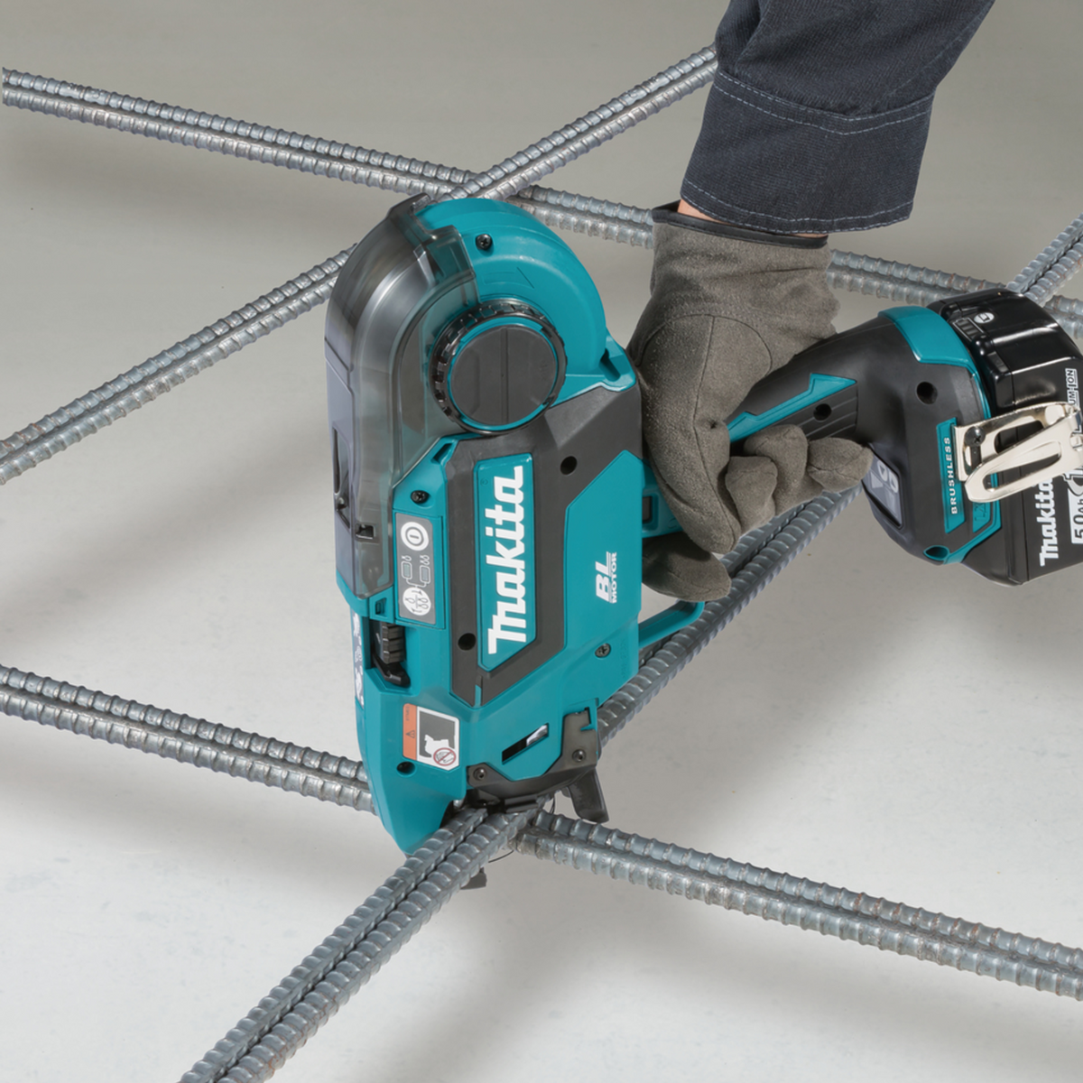 Legaferri tondo c.a Makita LXT ®, 18V BL motor DTR180ZJ