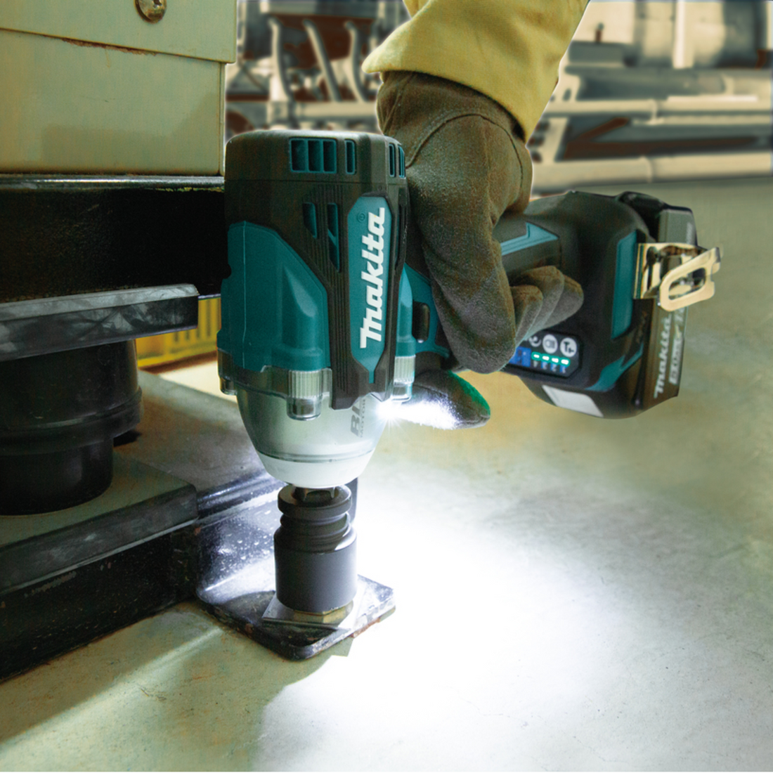 Avvitatore ad impulsi Makita LXT ® DTW300RTJX